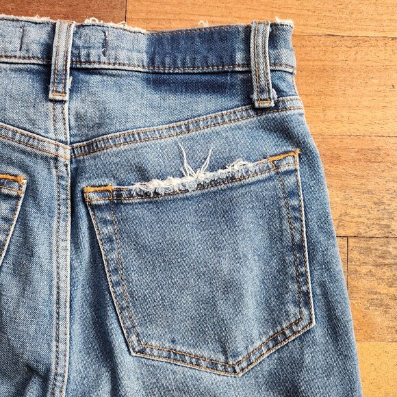 Abercrombie & Fitch "The Ankle Straight Ultra High Rise" Size 26/2 - Picture 15 of 15